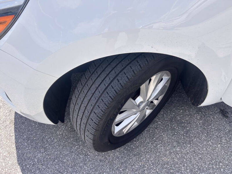 2017 Kia Sedona LX