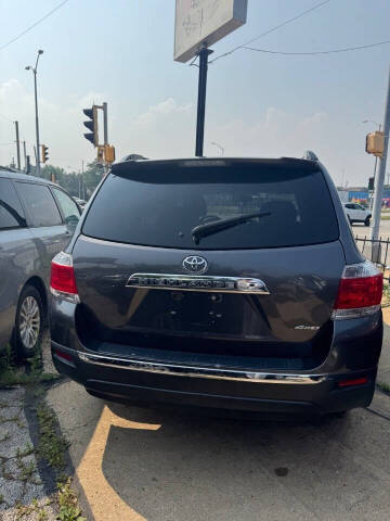 2013 Toyota Highlander SE