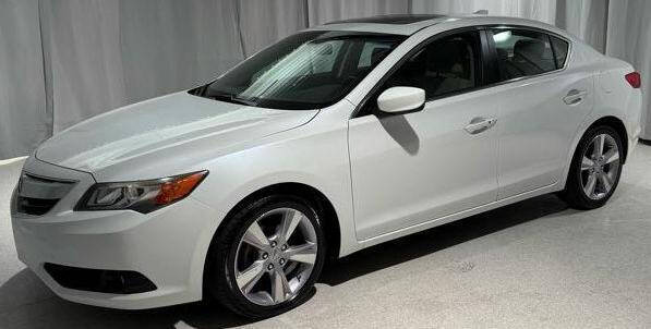 2013 Acura ILX Technology's photo