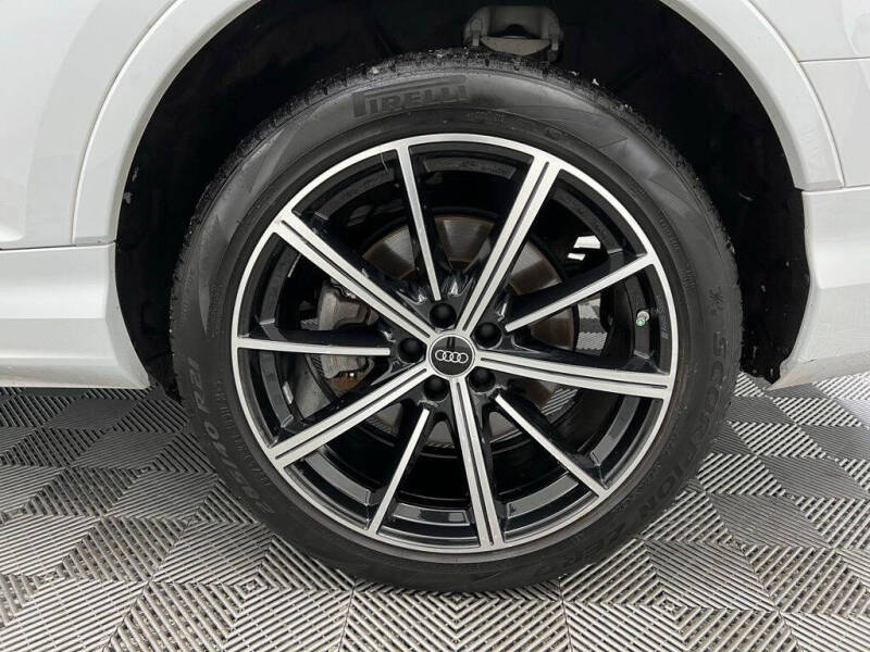 2022 Audi Q7 quattro Premium Plus 55 TFSI