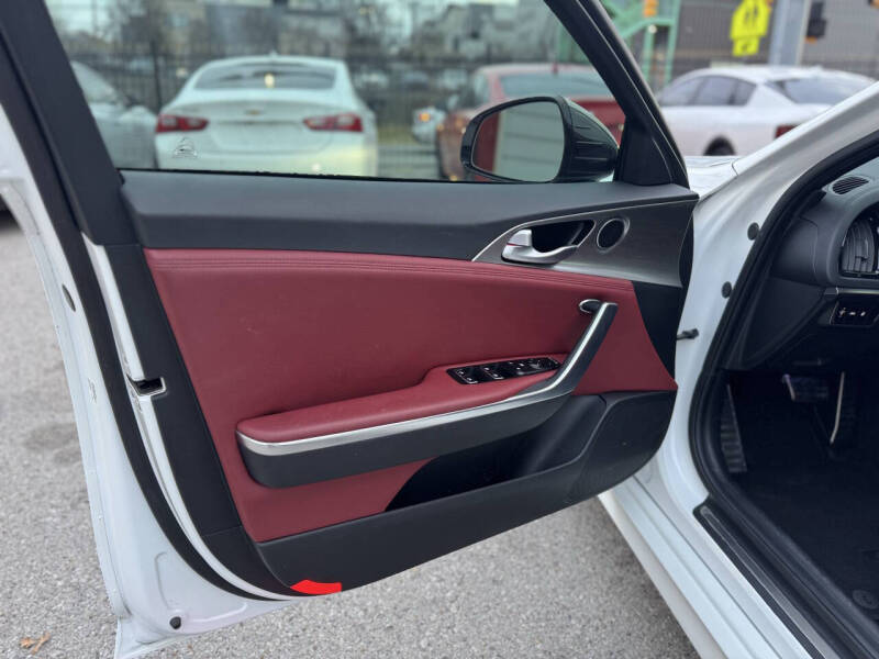 2022 Kia Stinger GT1