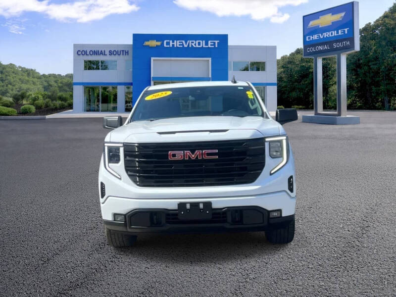 2025 GMC Sierra 1500 Elevation Standard