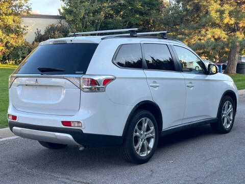 2015 Mitsubishi Outlander SE