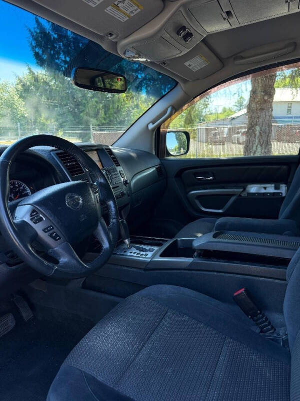 2015 Nissan Armada SV