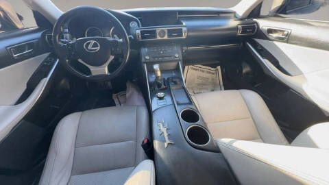 2016 Lexus IS 200t