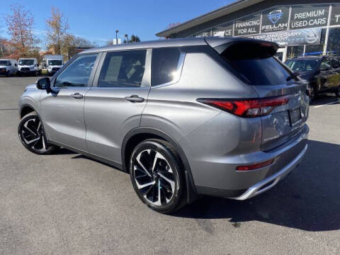 2024 Mitsubishi Outlander SE
