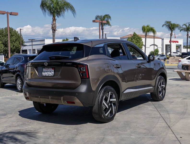 2025 Nissan Kicks SV
