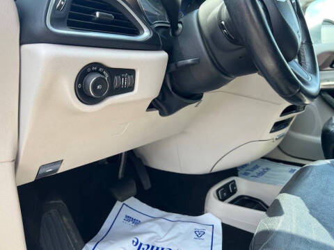 2017 Chrysler Pacifica Touring-L Plus