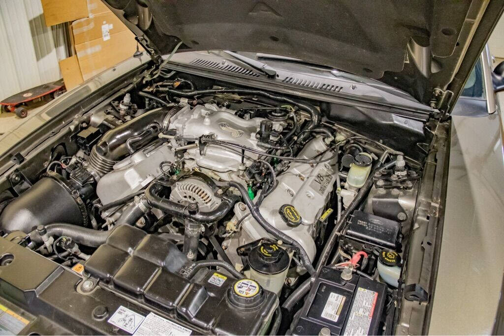 2001 Ford Mustang SVT Cobra 68