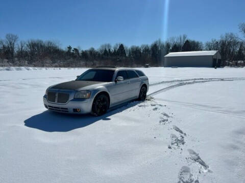 2006 Dodge Magnum for sale at Caruzin Motors in Flint MI