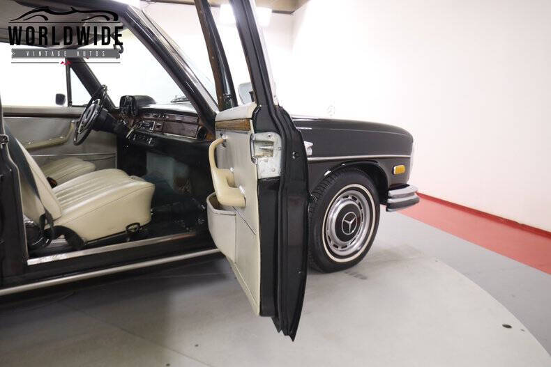 1972 Mercedes-Benz 300-Class