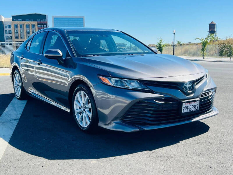 2018 Toyota Camry LE