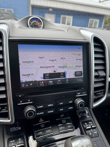 2017 Porsche Cayenne Platinum Edition