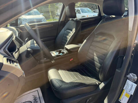 2014 Ford Fusion SE