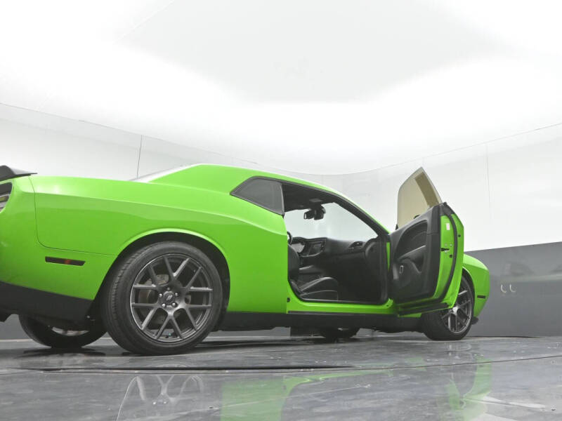 2017 Dodge Challenger R/T Plus