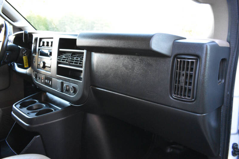 2017 Chevrolet Express 2500