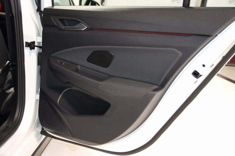 2022 Volkswagen Golf GTI SE