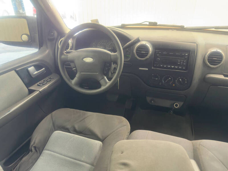 2003 Ford Expedition XLT