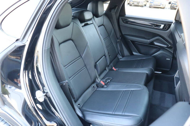 2021 Porsche Cayenne Coupe