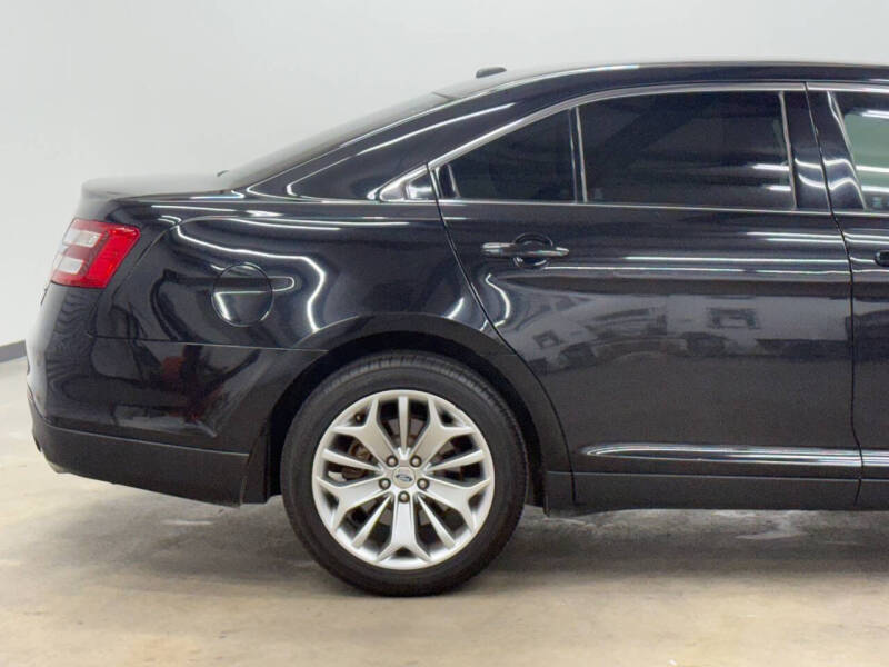 2019 Ford Taurus Limited