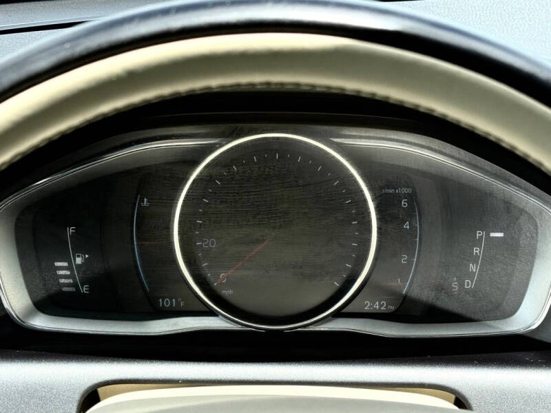 2016 Volvo XC60 T5 Drive-E Premier