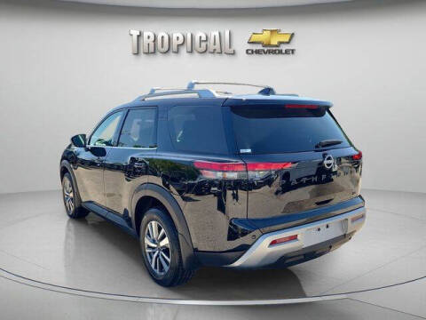 2024 Nissan Pathfinder SL