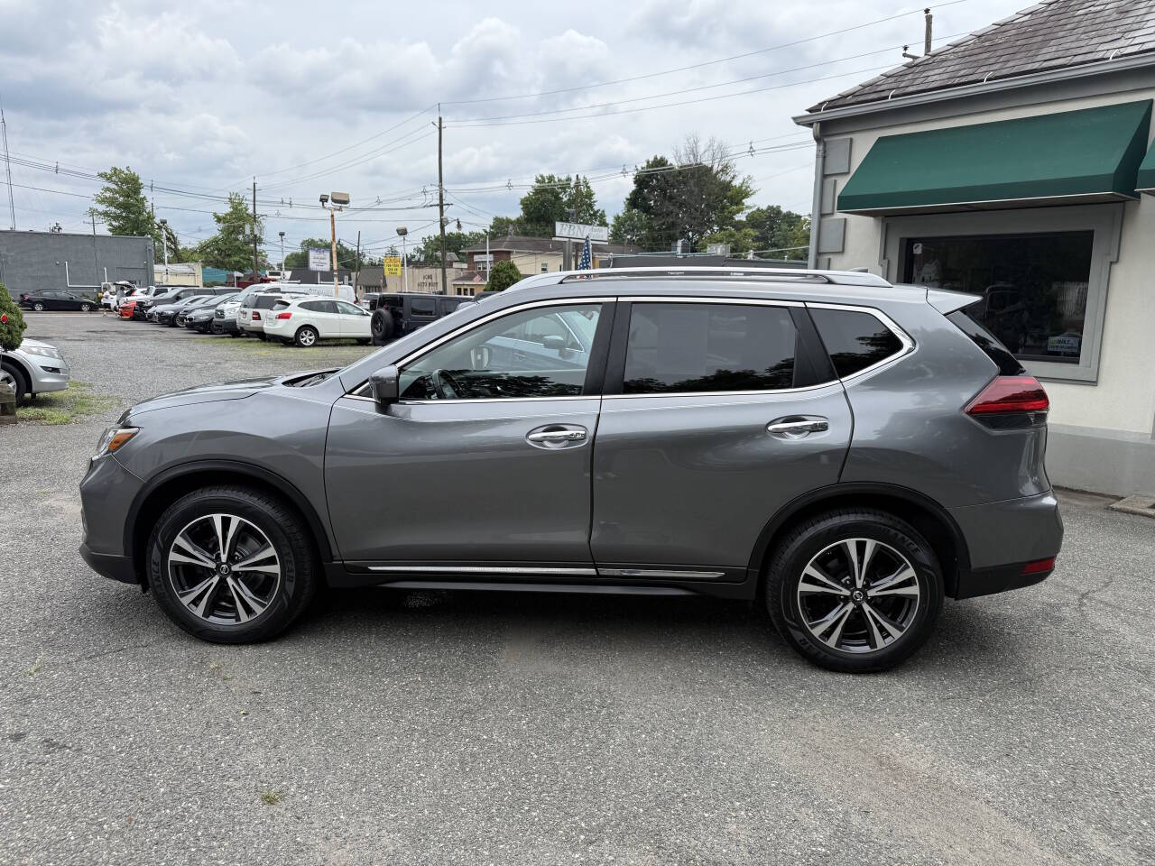 View vehicle photo 2