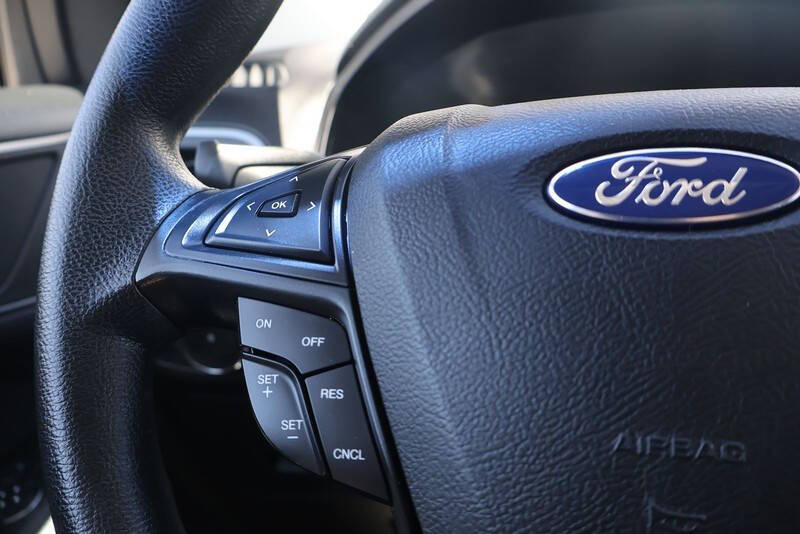 2016 Ford Edge SE