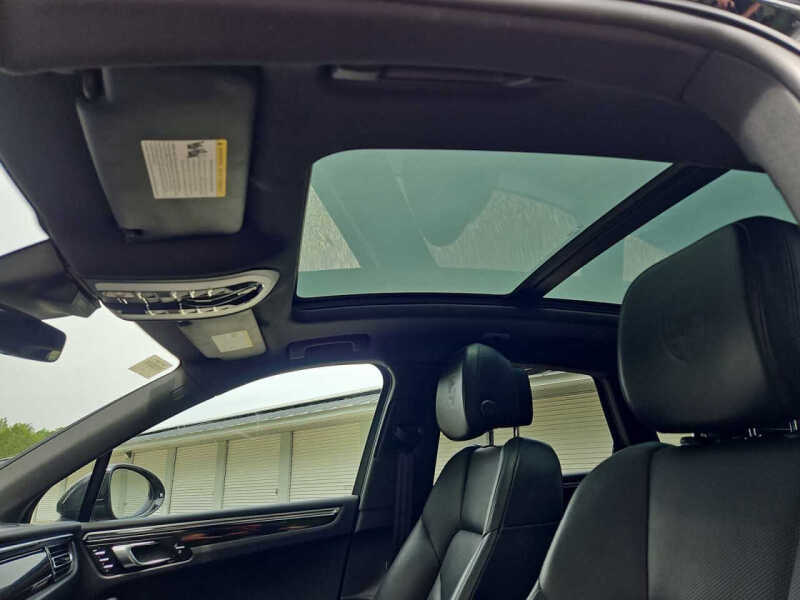 2021 Porsche Macan