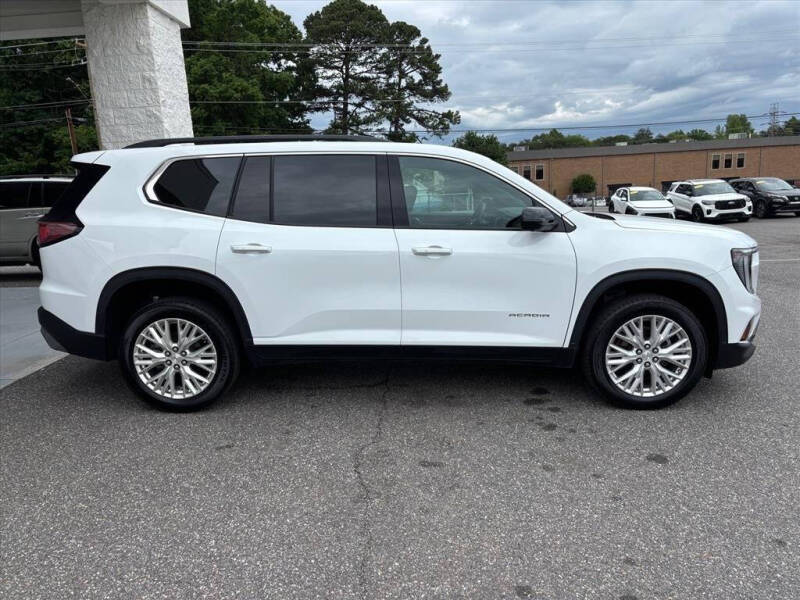 2024 GMC Acadia Elevation