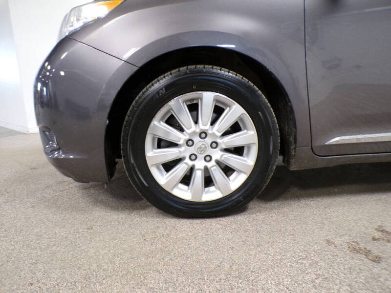 2011 Toyota Sienna XLE 7-Passenger