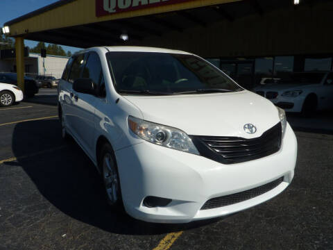 2014 Toyota Sienna for sale at Roswell Auto Imports in Austell GA