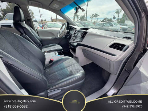 2013 Toyota Sienna SE 8-Passenger