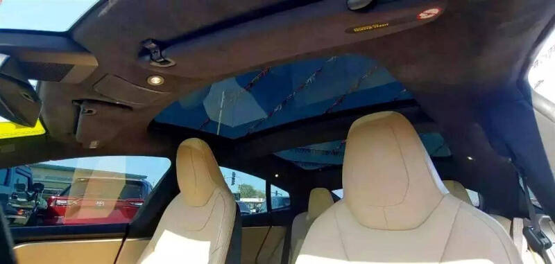 2015 Tesla Model S 70D