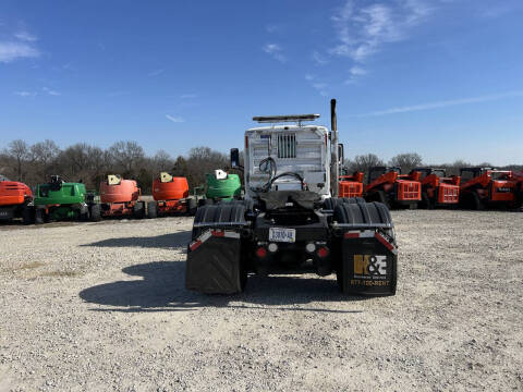 2019 Peterbilt 567 Road Tractor