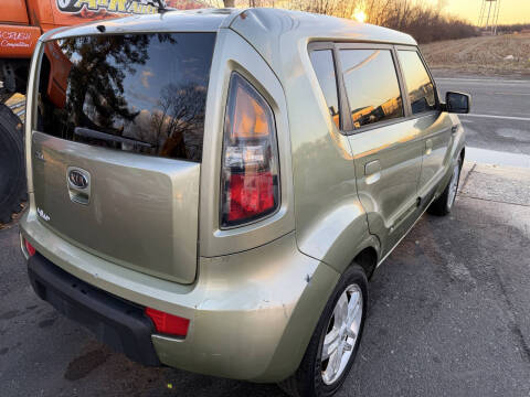 2010 Kia Soul +
