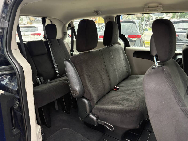2013 Dodge Grand Caravan American Value Package