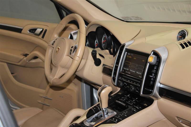 2012 Porsche Cayenne