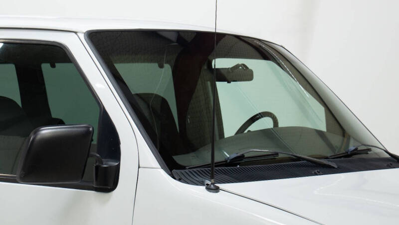 2001 Ford E-Series E-350 SD XLT
