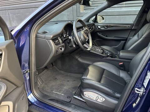 2024 Porsche Macan T