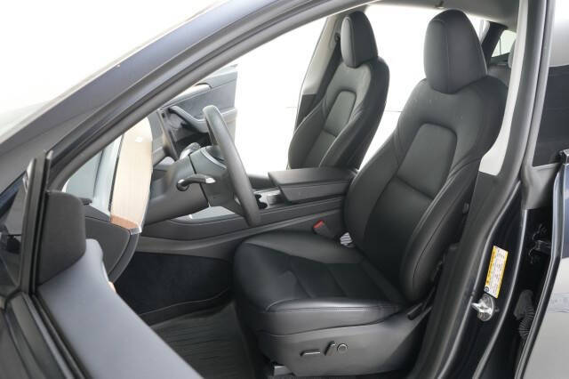 2024 Tesla Model Y Performance