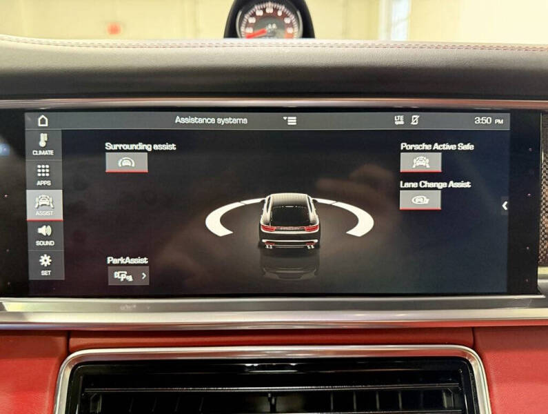 2018 Porsche Panamera 4