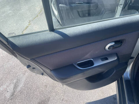 2007 Nissan Versa 1.8 S