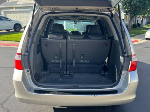 2005 Honda Odyssey EX-L w/DVD