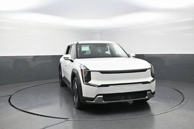 2024 Kia EV9 Light Long Range