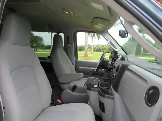 2014 Ford E-Series E-150 XLT