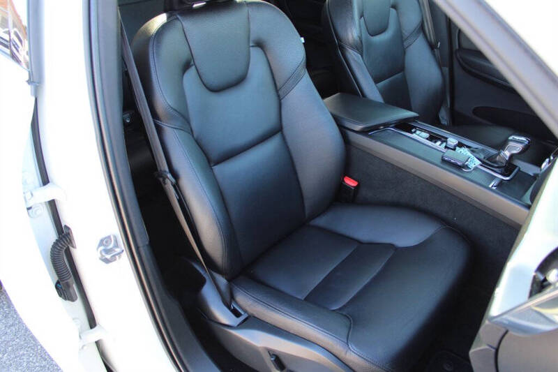 2019 Volvo XC60 T6 Momentum