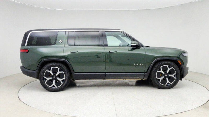2023 Rivian R1S Adventure