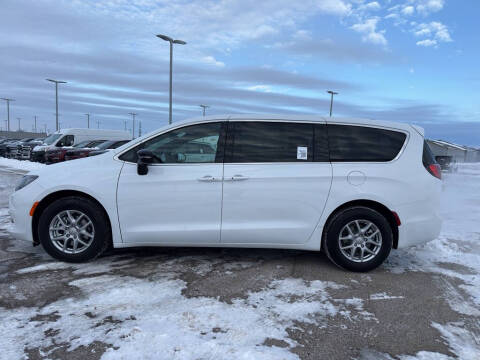 2026 Chrysler Voyager LX