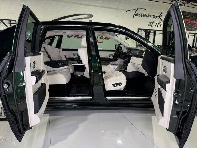 2022 Rolls-Royce Phantom